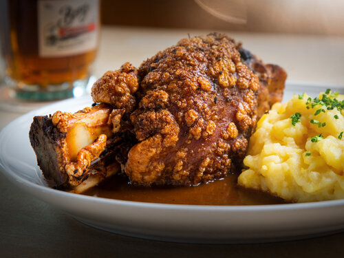 Berg Schweinshaxe