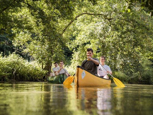 Kanufahrer in der Natur
