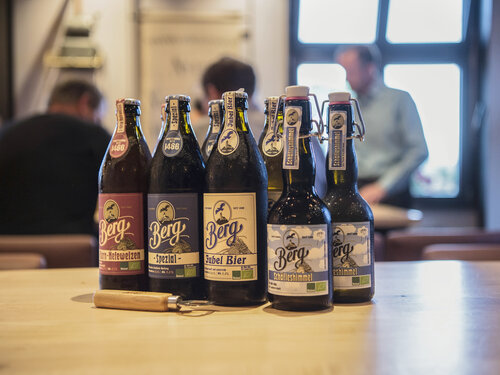 Berg Brauerei Bioland-Biere: Berg 3-Korn Hefeweizen, Berg Spezial, Berg Jubel-Bier, Berg Schäfleshimmel