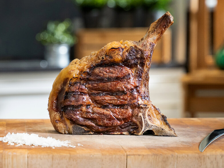 Perfekt rosafarbenes Steak auf dem Smoker zubereiten